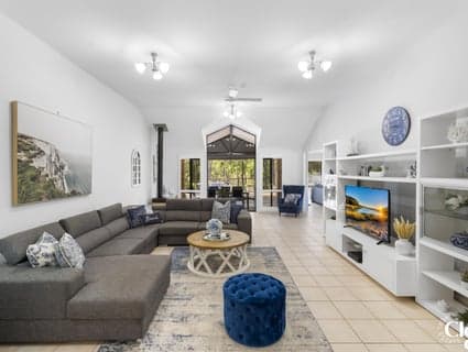 454-458 Bellbird Drive, Greenbank - Thumbnail 2
