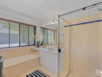 454-458 Bellbird Drive, Greenbank - Thumbnail 6