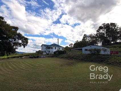 633 West Plane Creek Road, Sarina - Image 1