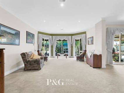 7 Hillsmeade Drive, Narre Warren South - Thumbnail 3