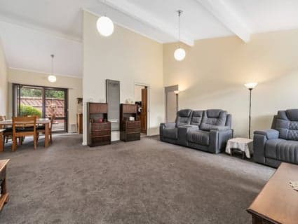 1/17-19 Heatherhill Road, Frankston - Thumbnail 2