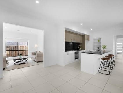 104 Spearmint Boulevard, Manor Lakes - Thumbnail 3