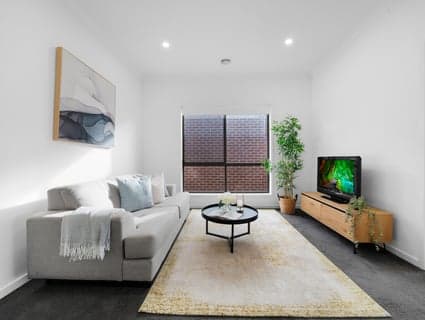 104 Spearmint Boulevard, Manor Lakes - Thumbnail 4