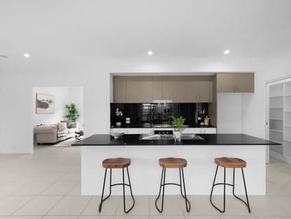 104 Spearmint Boulevard, Manor Lakes - Thumbnail 7