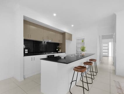104 Spearmint Boulevard, Manor Lakes - Thumbnail 8