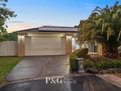 16 Warrenwood Place, Narre Warren - Image 1