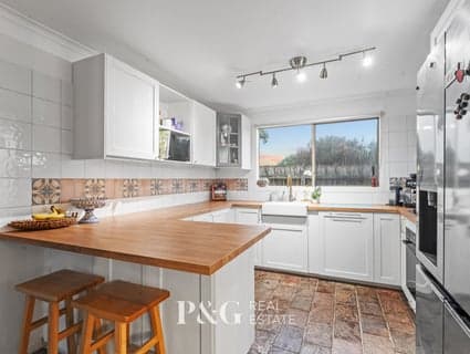 16 Warrenwood Place, Narre Warren - Thumbnail 3