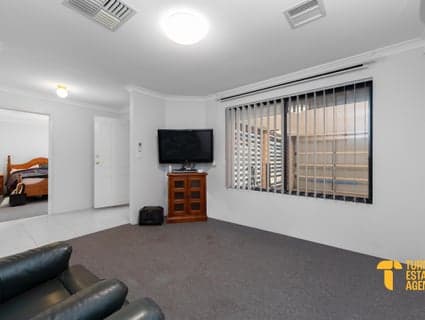 3 Pinkerton Avenue, Hocking - Thumbnail 2