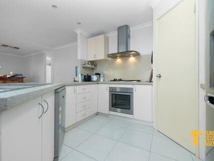 3 Pinkerton Avenue, Hocking - Thumbnail 6