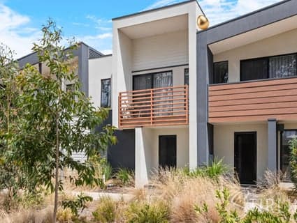 8 Sanctum Walk, Officer - Image 1