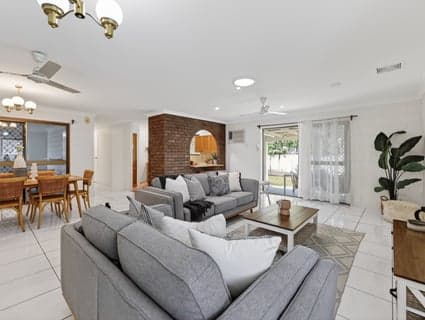 9 Wistaria Court, Annandale - Thumbnail 2