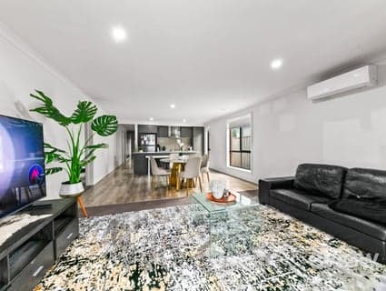 8 Rabbit Crescent, Werribee - Thumbnail 7