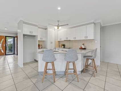 7 Dugong Court, Bushland Beach - Thumbnail 3
