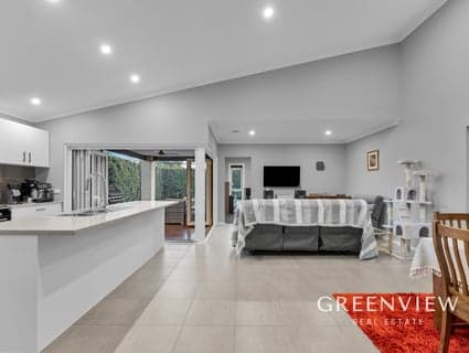 31 Chantenay Parade, Cranbourne North - Thumbnail 2