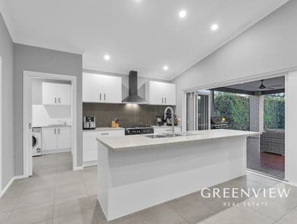 31 Chantenay Parade, Cranbourne North - Thumbnail 3