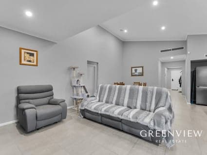 31 Chantenay Parade, Cranbourne North - Thumbnail 6