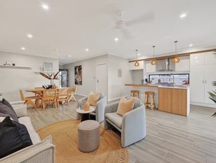 12 Supplejack Court, Mount Low - Thumbnail 2