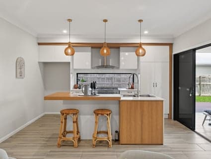12 Supplejack Court, Mount Low - Thumbnail 4