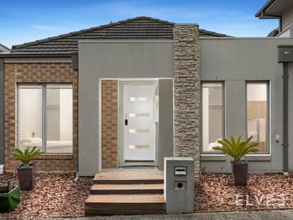 9 The Dairy, Epping - Image 1