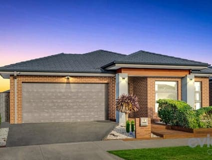 10 Stately Avenue, Wyndham Vale - Thumbnail 2