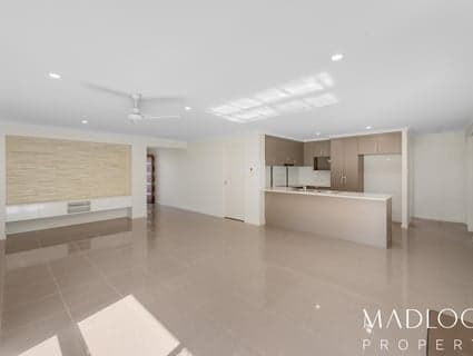 44 Fitzroy Avenue, Clinton - Thumbnail 3