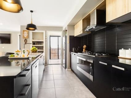 10 Grand Parade, Rutherford - Thumbnail 5