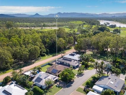 404, Bushland Beach - Thumbnail 3