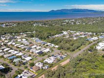404, Bushland Beach - Thumbnail 5