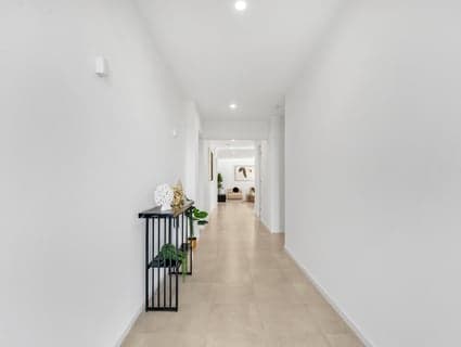 8 Cherrywood Avenue, Manor Lakes - Thumbnail 3