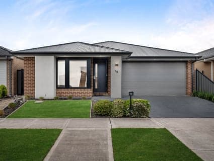10 Sumar Drive, Craigieburn - Image 1