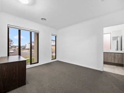 404, Sunbury - Thumbnail 2