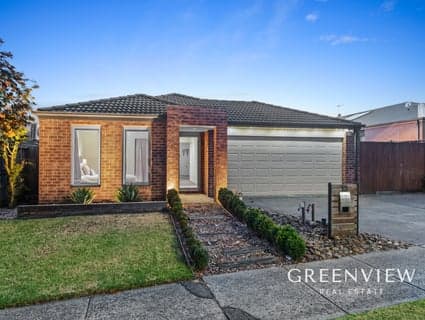 13 Charlbury Crescent, Cranbourne North - Thumbnail 2
