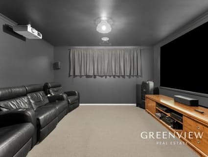 13 Charlbury Crescent, Cranbourne North - Thumbnail 5