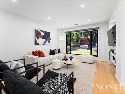 33 Lewins Rail Avenue, South Morang - Thumbnail 3