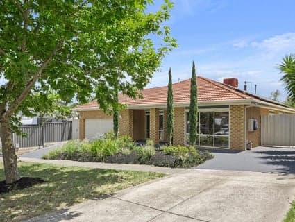 18 Grandview Boulevard, Craigieburn - Image 1