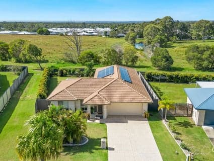 8 Peat Court, Nikenbah - Image 1
