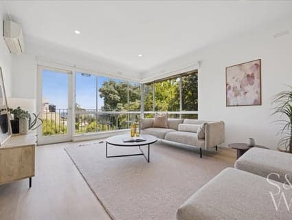 2/21-23 Tiuna Grove, Elwood - Thumbnail 4