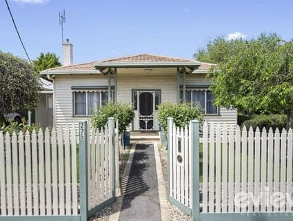 225 Mackenzie Street, Golden Square - Image 1