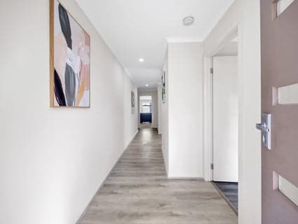 31 Kinglake Drive, Manor Lakes - Thumbnail 3