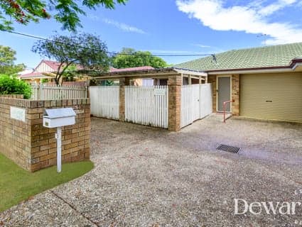 2/37 Livermore Street, Redcliffe - Image 1