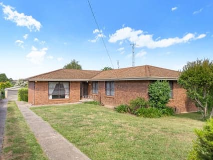 26 Victoria Street, Yass - Image 1