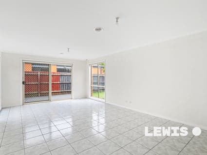 43 Shortridge Circuit, Roxburgh Park - Thumbnail 4