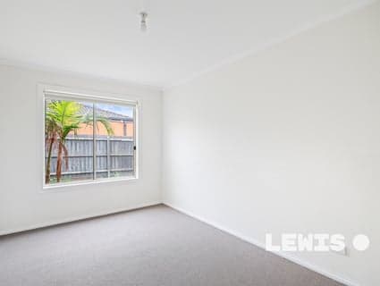 43 Shortridge Circuit, Roxburgh Park - Thumbnail 7
