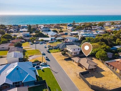 47 Challenger Road, Madora Bay - Image 1