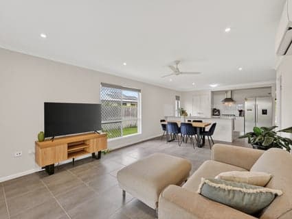 34 Highgrove Avenue, Shaw - Thumbnail 7