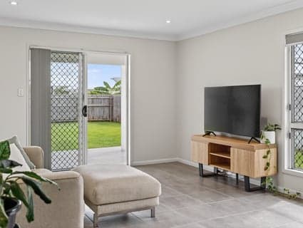 34 Highgrove Avenue, Shaw - Thumbnail 8