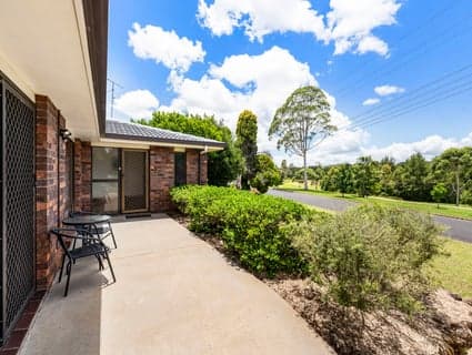17 Amanda Drive, Centenary Heights - Thumbnail 2