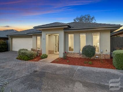 8/10 Maxwell Street, Mornington - Image 1