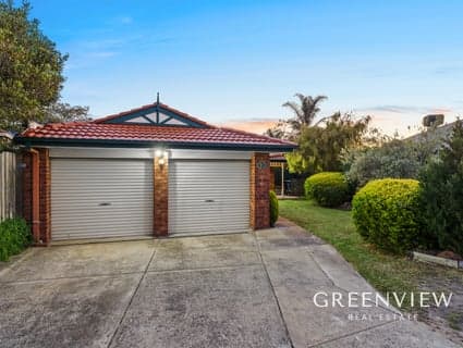 10 Bianco Court, Cranbourne North - Thumbnail 2