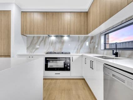 11 Holbrook Crescent, Kalkallo - Thumbnail 3